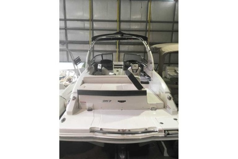 Carefree Boat Club Chaparral 257 SSX  