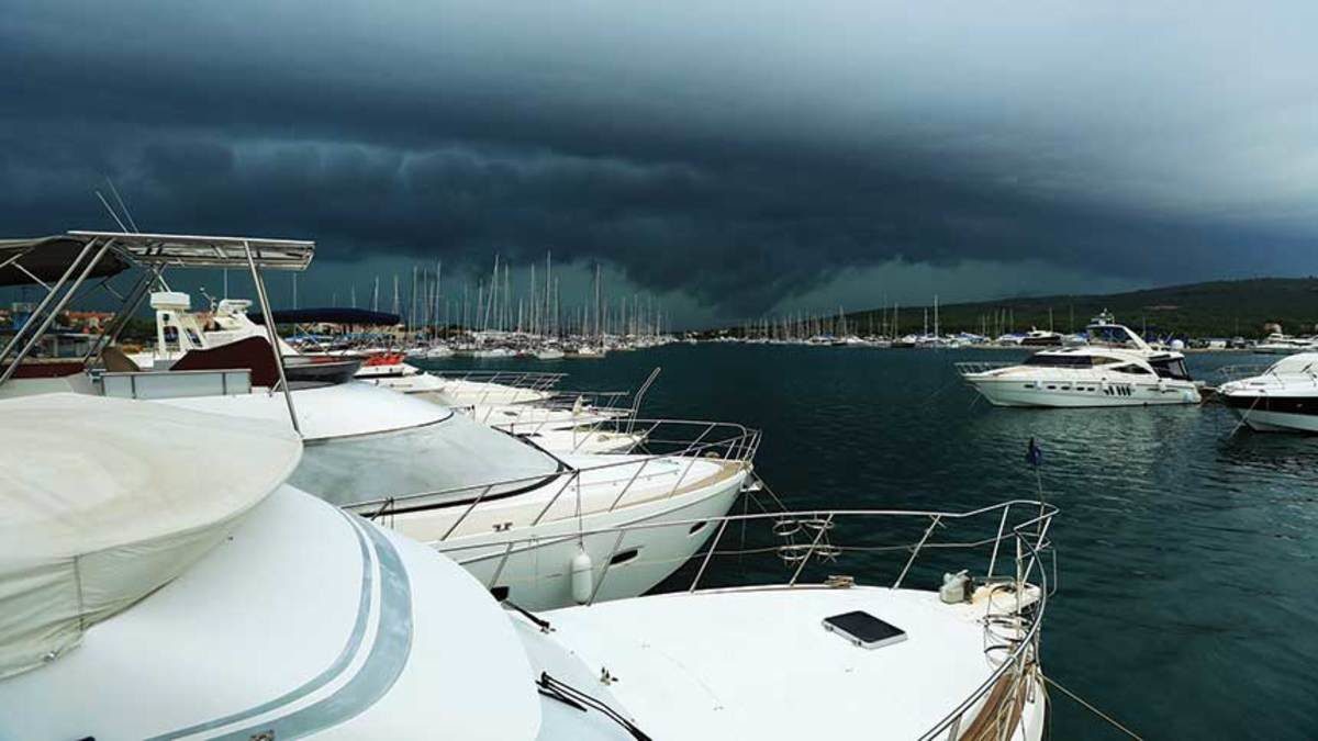 Carefree Boat Club Preparing for Stormy Weather 