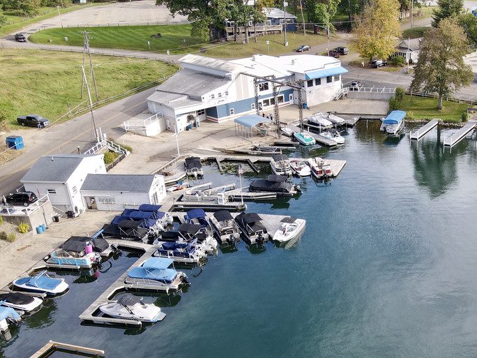Carefree Boat Club Gull Lake, MI  
