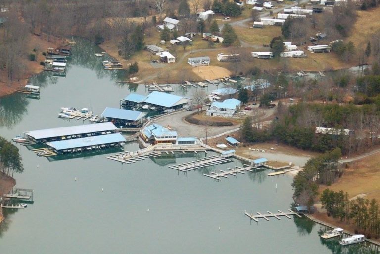 Smith Mountain Lake - Carefree Boat Club