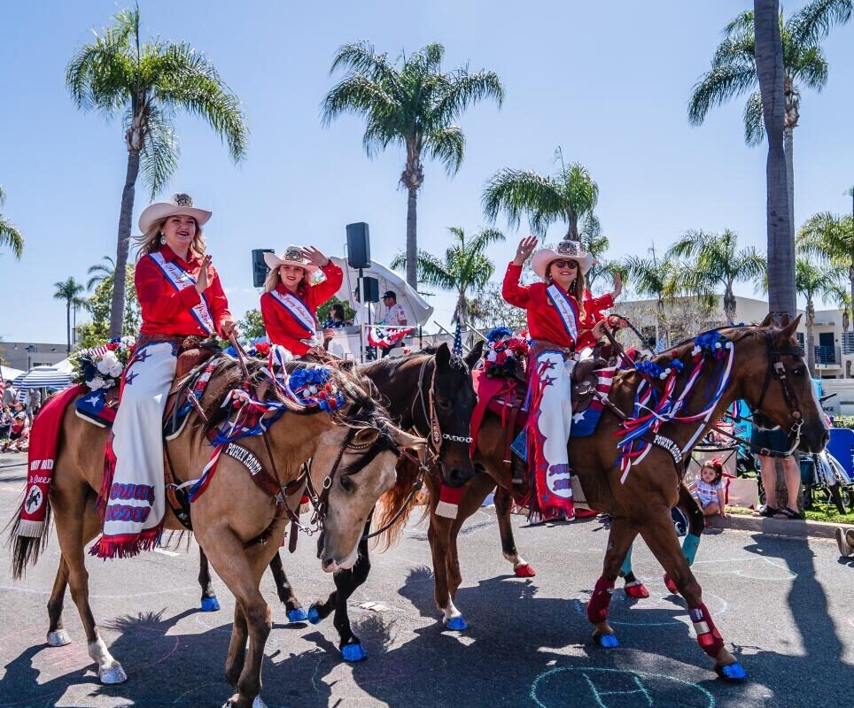Carefree Boat Club Have Fun at The 4th of July Parade in Coronado, CA  