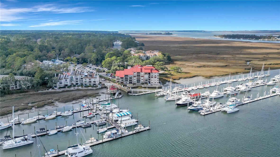 Carefree Boat Club Explore the Benefits of Hilton Head's Carefree Boat Club  