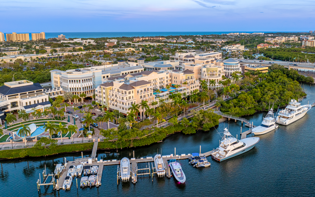 Carefree Boat Club Experience the Ultimate Party on Our San Diego Pontoon Entertainment Central  