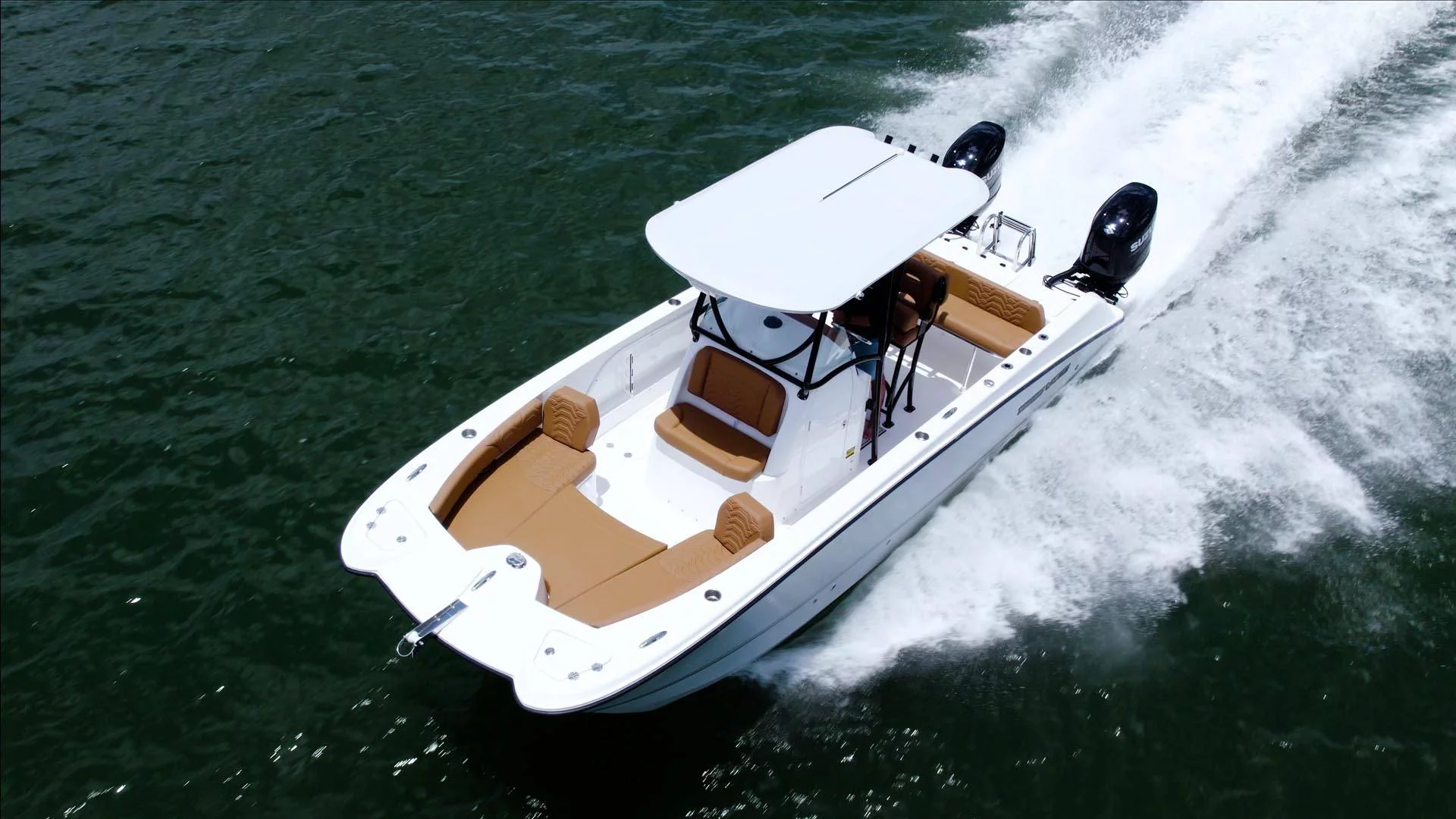 https://carefreeboats.com/wp-content/uploads/2025/06/240CCGFXStill006.webp