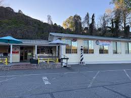 Lake Hickory Pub and Marina