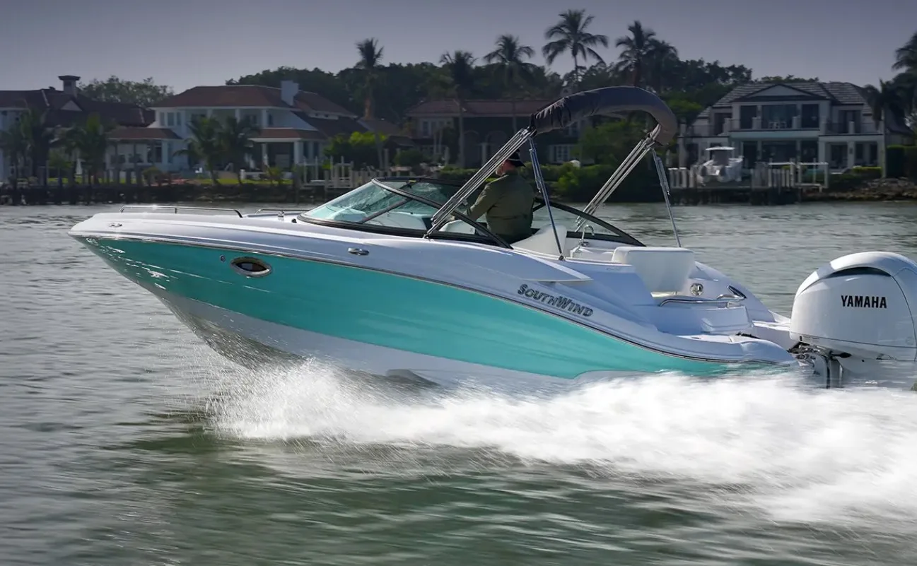 https://carefreeboats.com/wp-content/uploads/2025/06/southwind-2400.webp