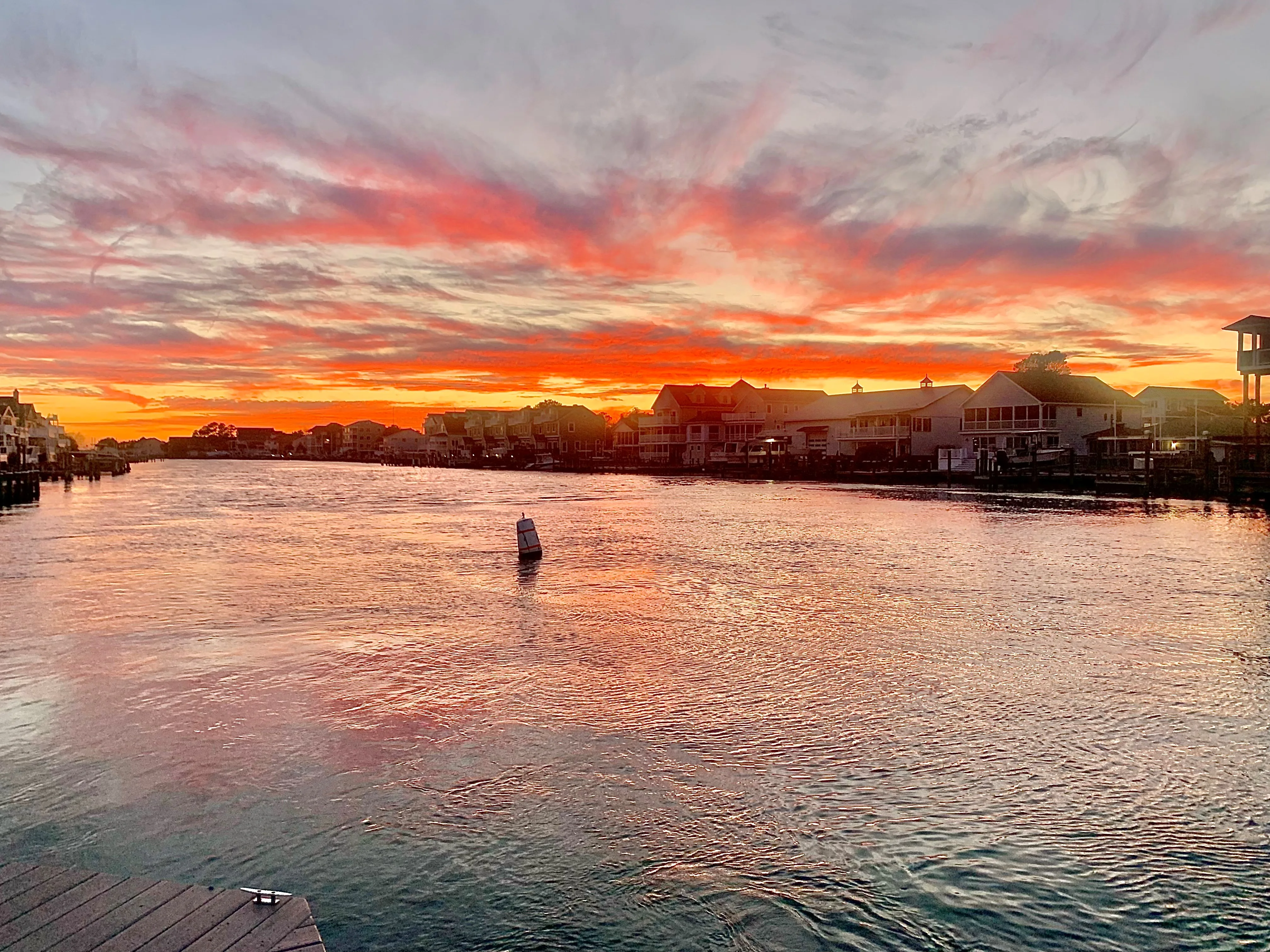 https://carefreeboats.com/wp-content/uploads/2025/06/sunset-over-the-ditch.webp