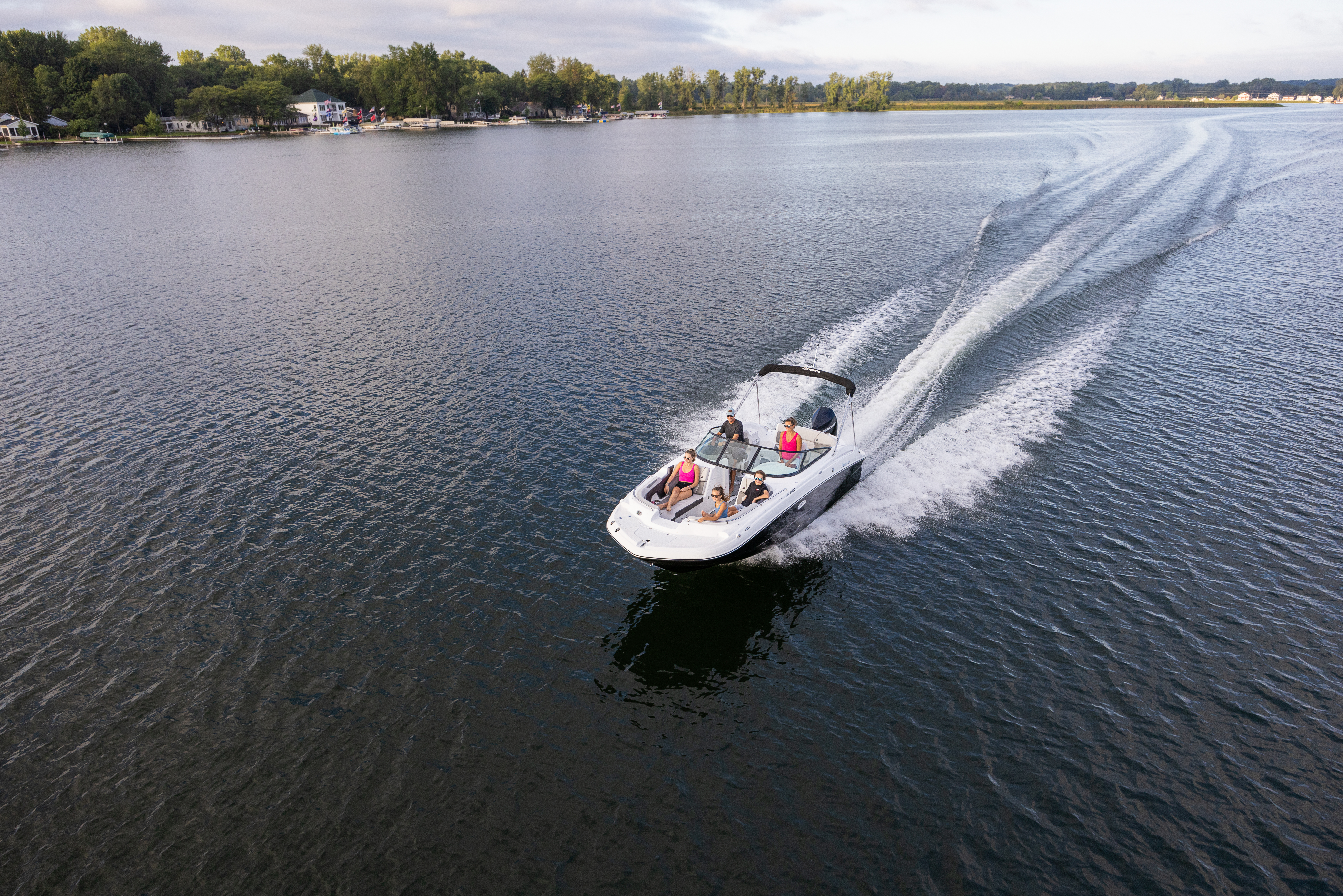 Historic Cruising & Wildlife Viewing