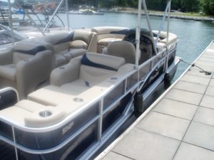 Carefree Boat Club blue-manitou-22  